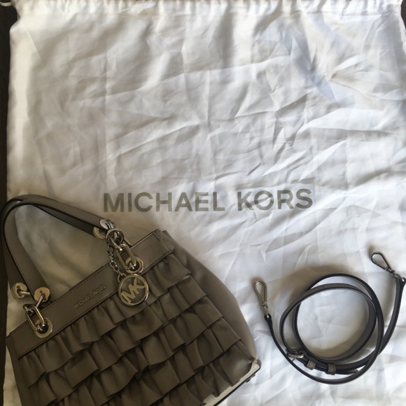Michael Kors purse - Picture 2 of 7